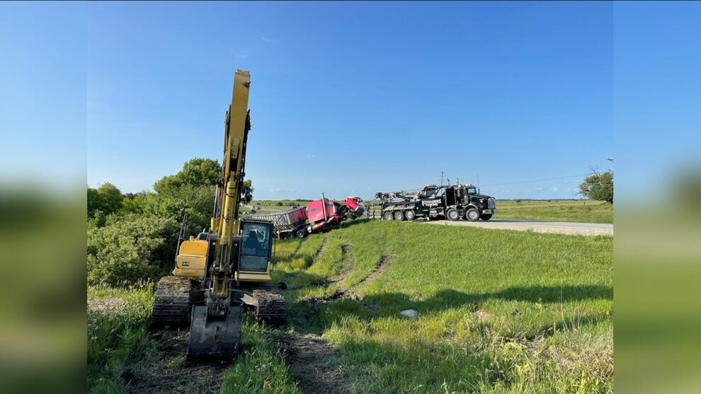 Highway 75 crash kills two after carjacking